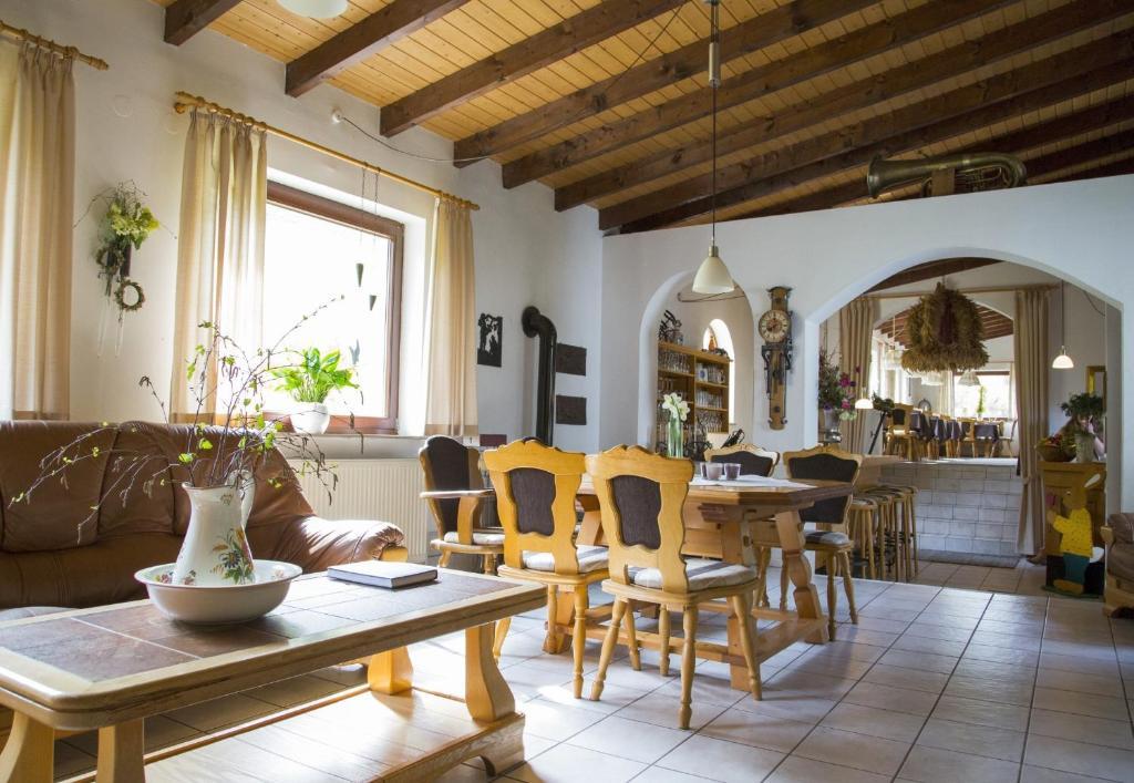 Hotel-Pension-Waldblick Garni Gittersdorf エクステリア 写真